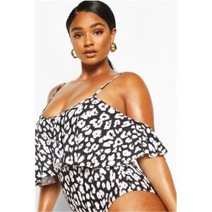 Boohoo Mono Leopard Drape Sleeve One Piece NWT